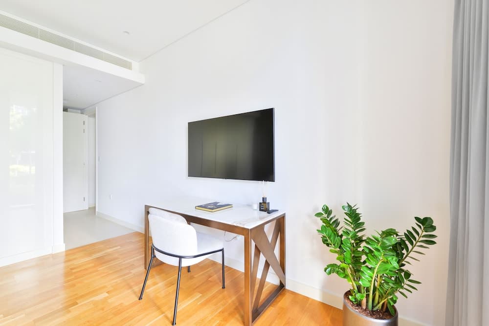 Elegant 2BR with maids room and Ain View