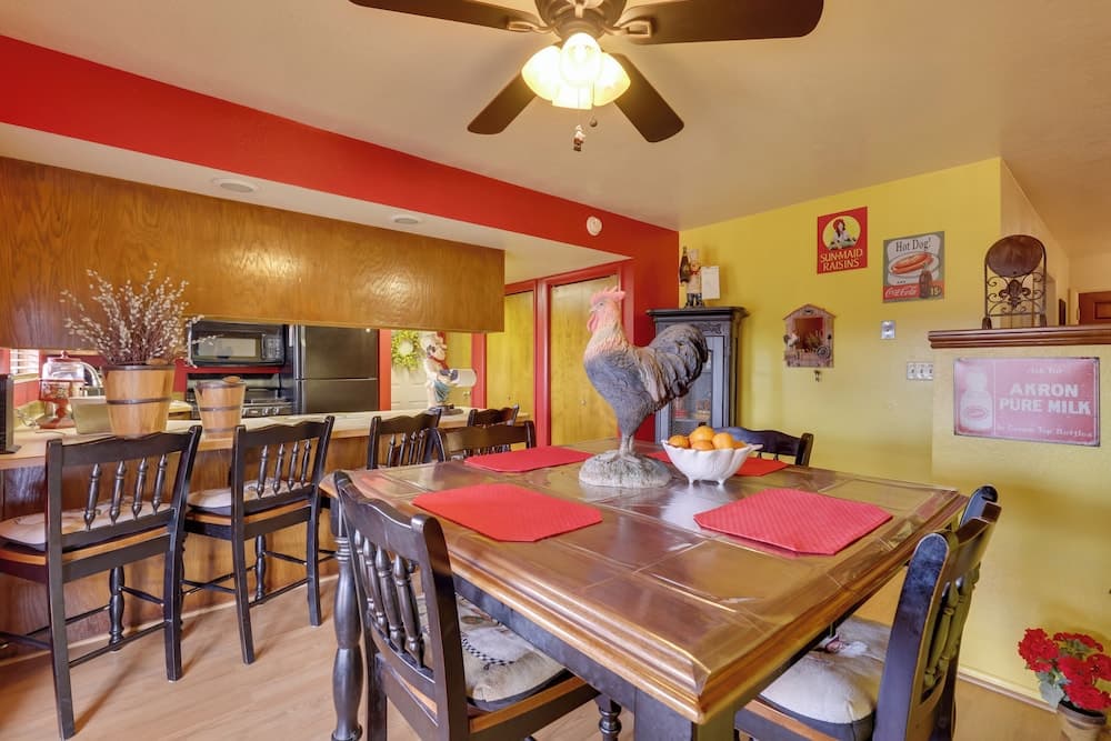 Parowan Escape With 2 Game Rooms, Deck & Yard!