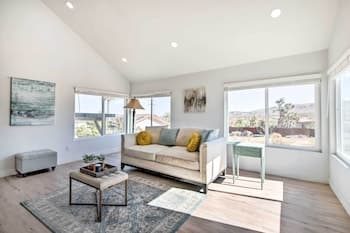 Spacious Desert Retreat w/ Joshua Tree Views