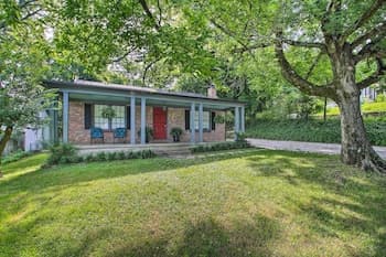 Exquisite Cottage: Patio, 2 Mi to Hot Springs