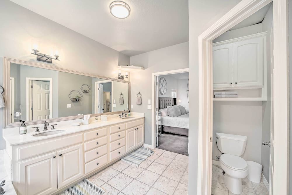 Pet-friendly Tulsa Escape w/ Private Hot Tub!