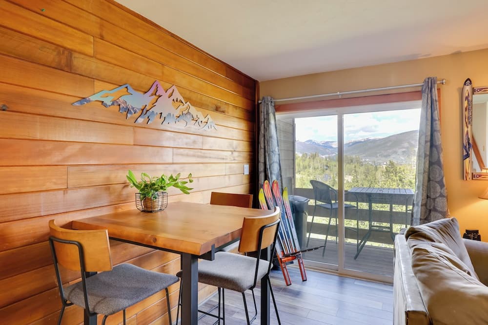 4 Mi to Marina: Family Townhome in Silverthorne!