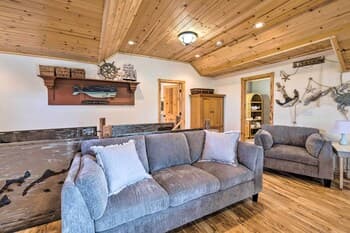 Rockaway Beach Hideaway < Half Mile to the Coast!