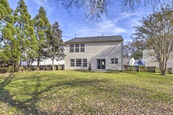 Beautiful Raleigh Escape < 9 Mi to Downtown!