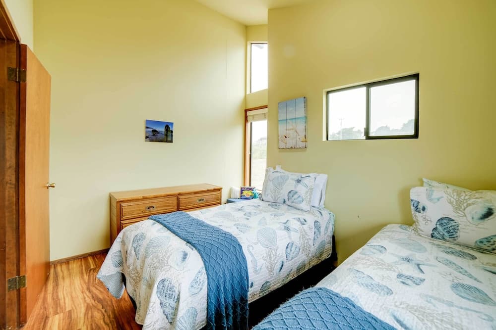 'rahus Ocean Refuge' With Manchester Coast Views!