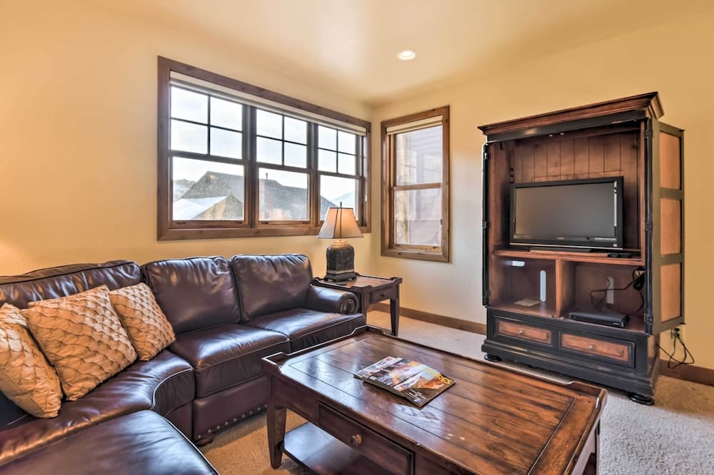 Crested Butte Townhome w/ Views - Steps to Lifts!
