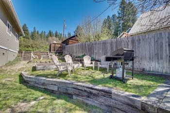 Cle Elum Vacation Rental - Walk Downtown!