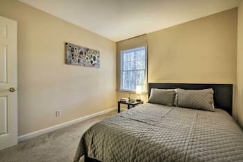 Welcoming Raleigh Home Near Dining + Shops!