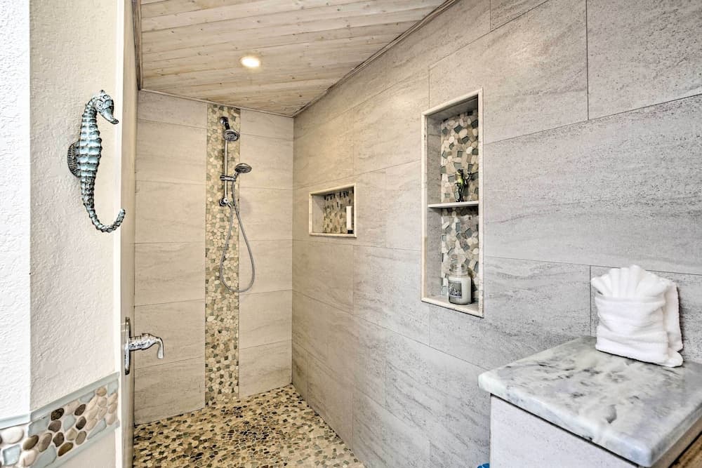 Canal Waterfront Home With Private Pool & Dock!