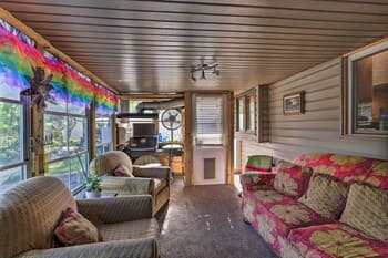 Family-friendly Omaha Oasis ~ 10 Mi to Dtwn!