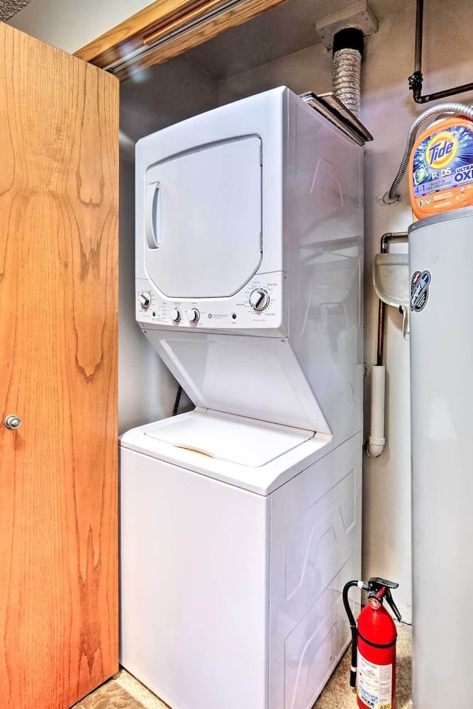 Walk to Shuttle: Breckenridge Retreat w/ Balcony!