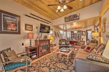 Charming Breckenridge Cabin w/ Mountain Views!