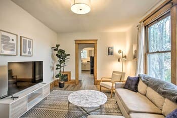 Chic & Historic Apt: 1 Mile to Dtwn Spokane!