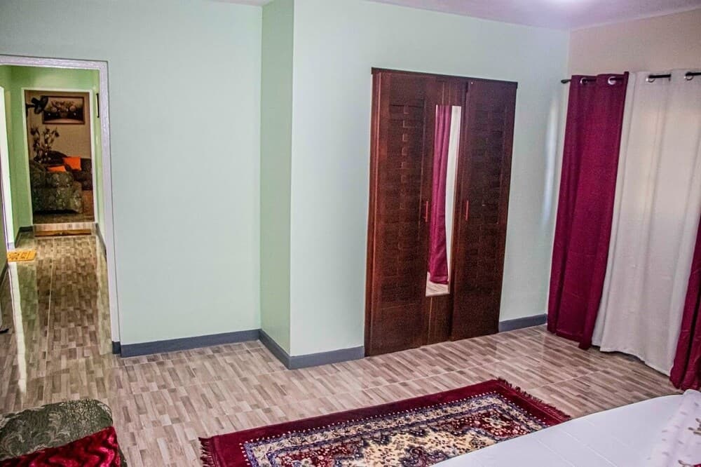 The Hamilton's Nature Villa