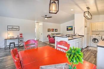 Bend Escape w/ Pilot Butte State Park Access!