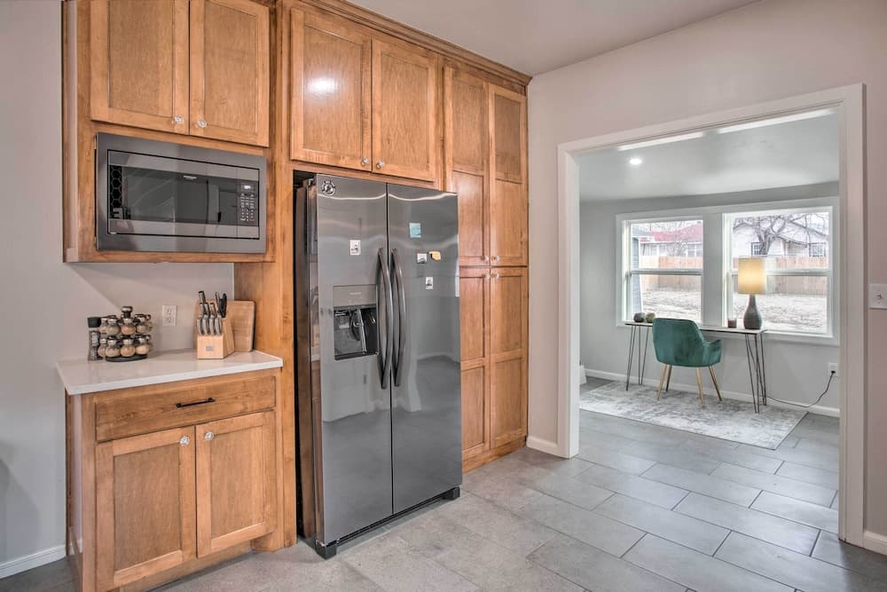 Charming Downtown Home w/ Updated Interior!