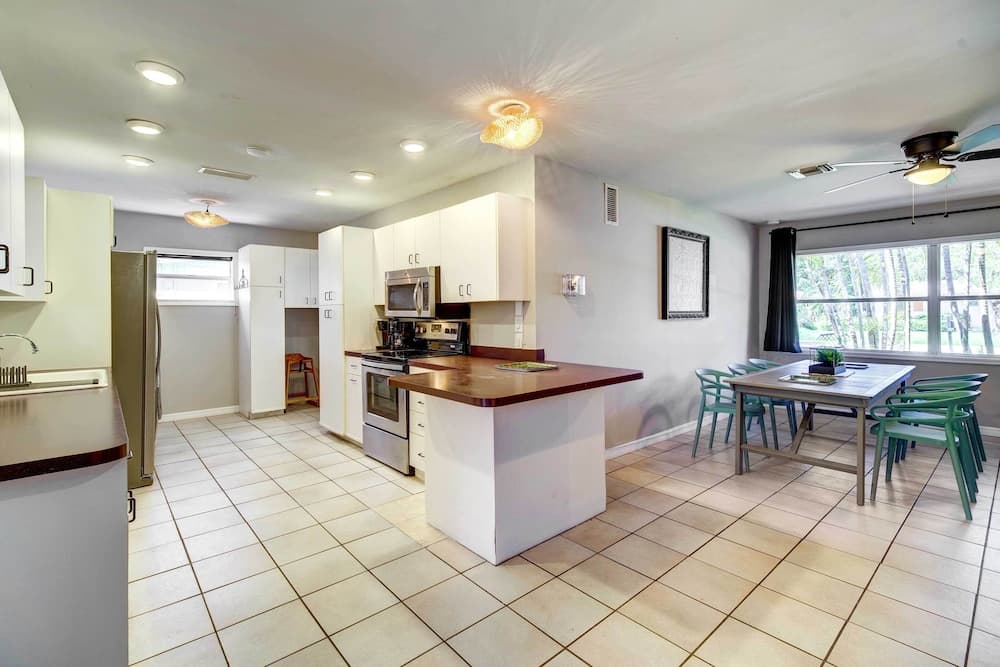 Colorful Vero Beach Vacation Rental With Pool!