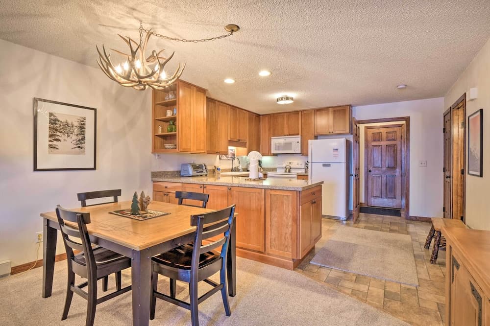 Ski, Hike & Explore: All-season Frisco Condo