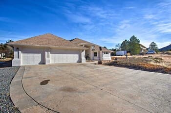 Grand Junction Mountain Escape w/ Fire Pit!