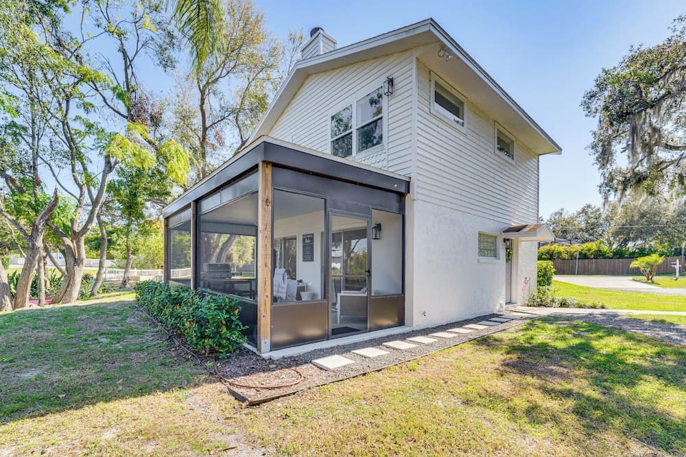 Lakefront Retreat w/ Kayaks & Fire Pit in Clermont