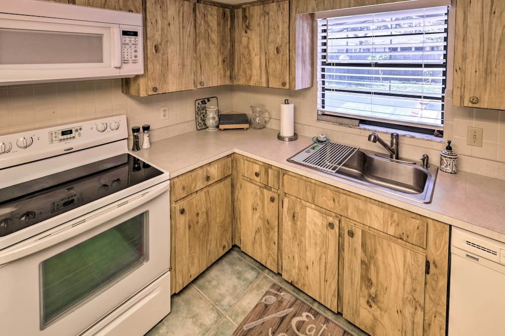 Outdoor Retreat in Edgewater w/ Private Pool