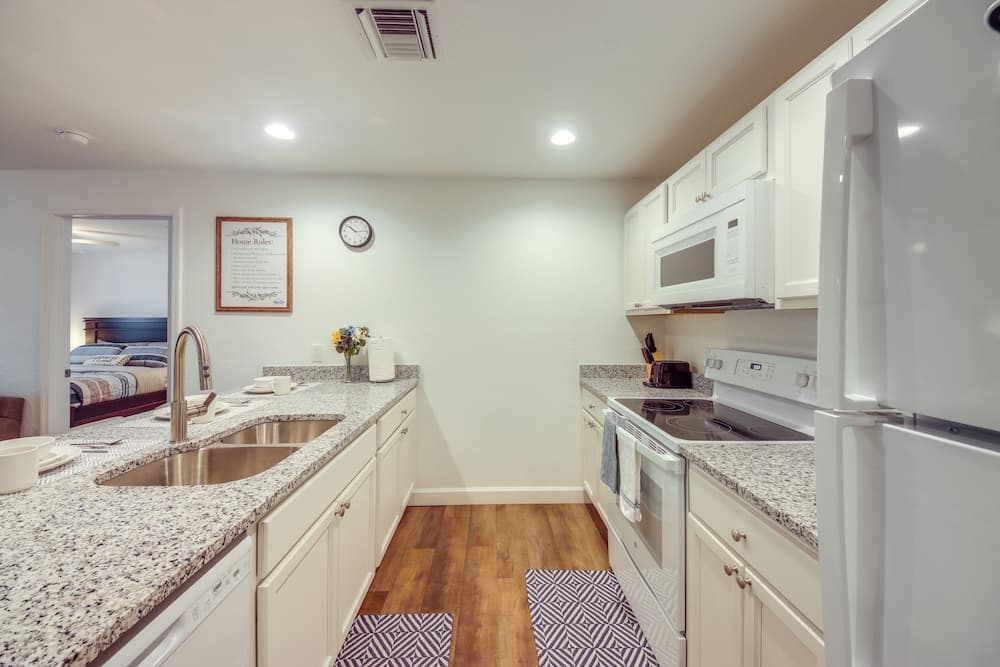 Labelle Apartment, Close to Parks!