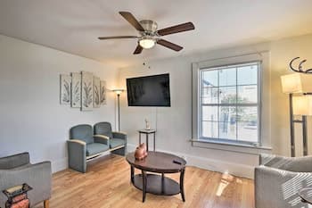 New! Daytona Beach Apartment, Close to Beachfront!