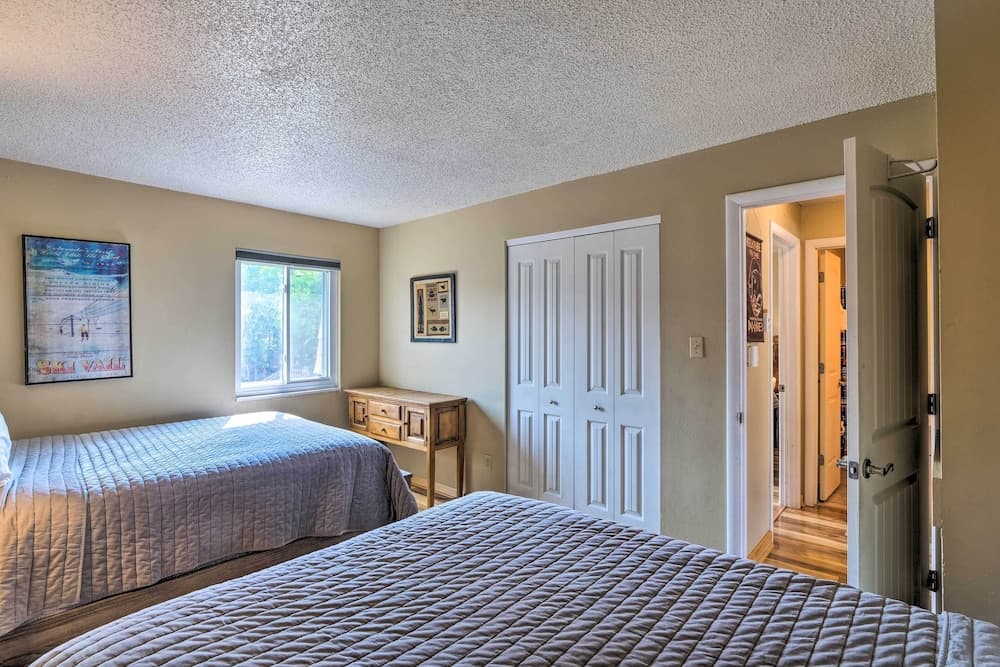 Main St Condo in Tannhauser With Balcony!