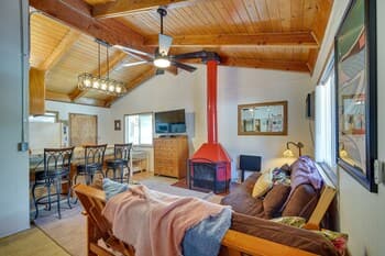 Pet-friendly Cabin Rental Near Lake Gregory!