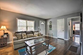 Atlanta Family Home - Close to Golf + Hiking!