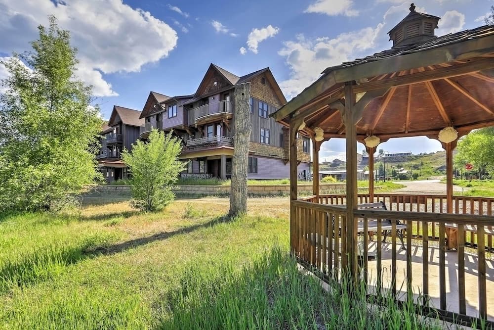 Chic Pagosa Springs Condo w/ Porch - Walk to Shops