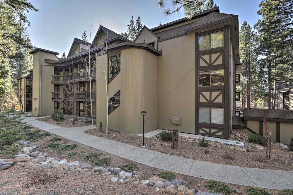 1 Mi to Trail: Wfh-friendly Incline Village Condo!