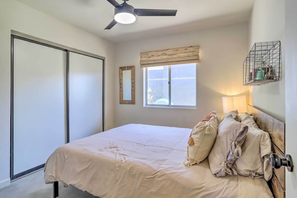 Indie-eclectic Desert Home w/ Hot Tub + Patio