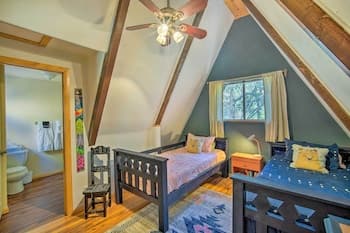 Sunset Point Mtn Retreat: 8 Mi to Big Bear Lake!