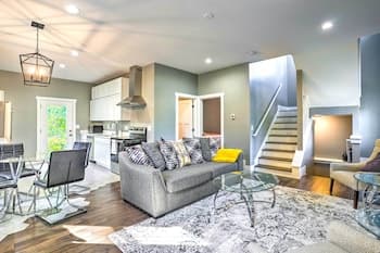 Pet-friendly Minneapolis Home ~ 6 Mi to Dtwn!