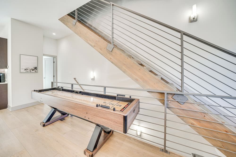 Rooftop Mtn View & Hot Tub: Silverthorne Home!