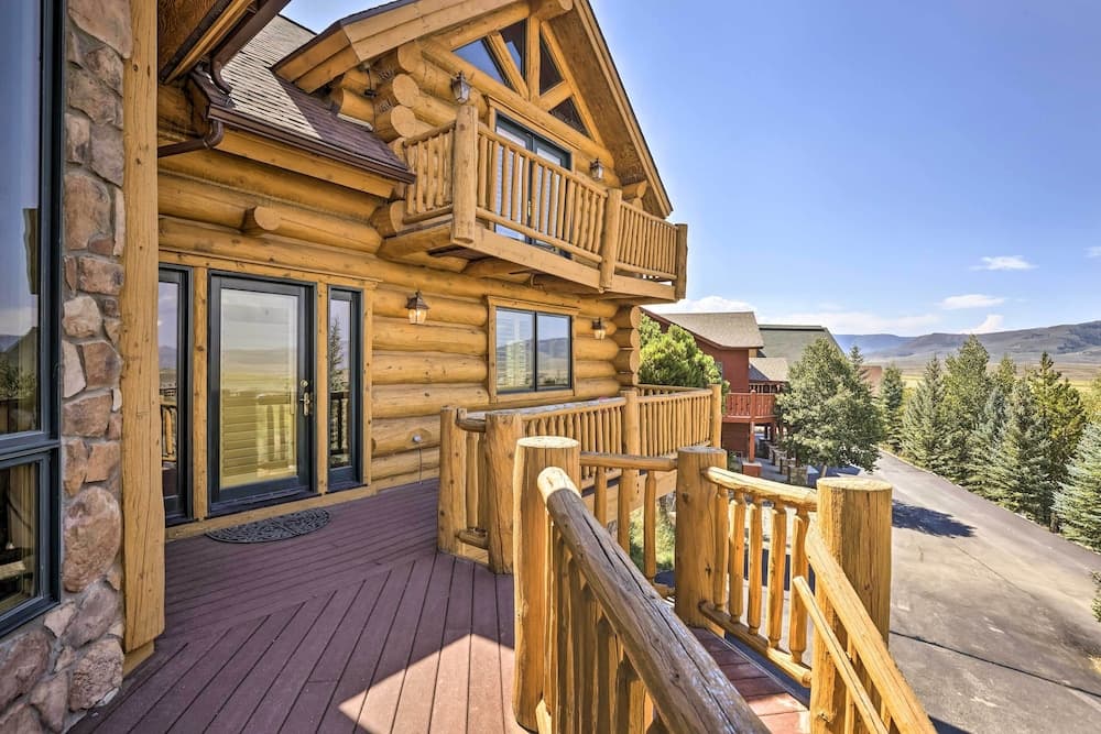 Skiing & Hiking Access: Spacious Granby Cabin!