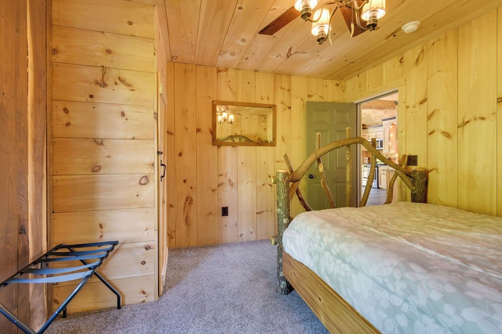 Stunning North Rose Retreat w/ Fishing Pond!