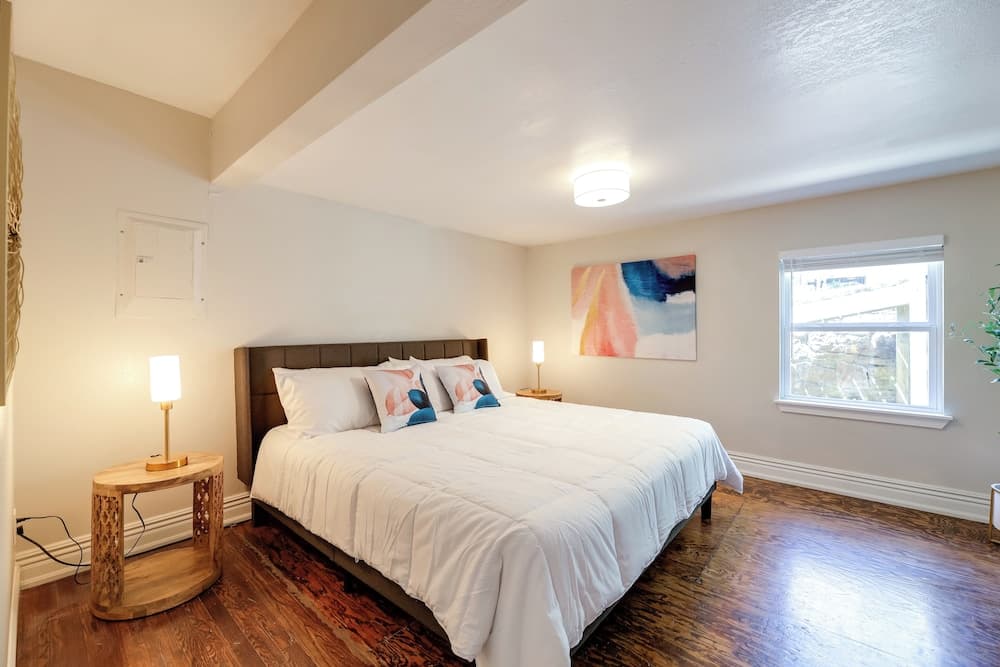 Fayetteville Retreat w/ Yard - Walk to Campus!