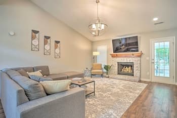 Modern Retreat - 4 Miles to Isle of Palms Beach!