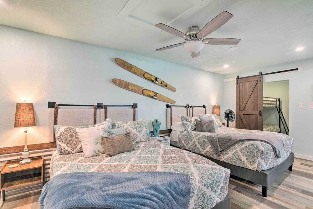 Great Shared Outdoor Area at 'the Hideaway!'