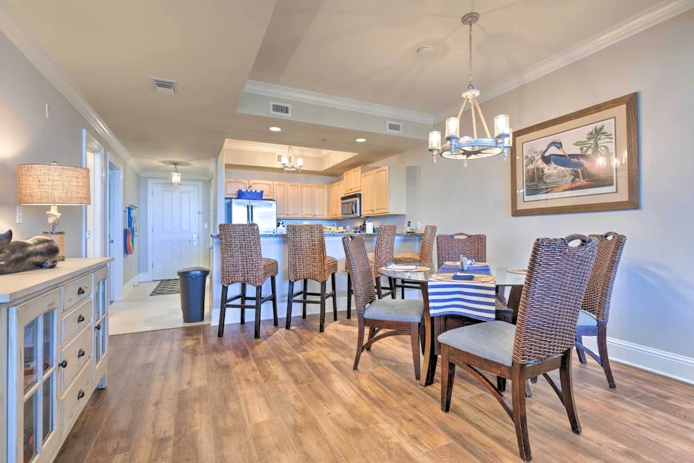 Sunny First-floor Condo w/ Ocean-view Balcony!