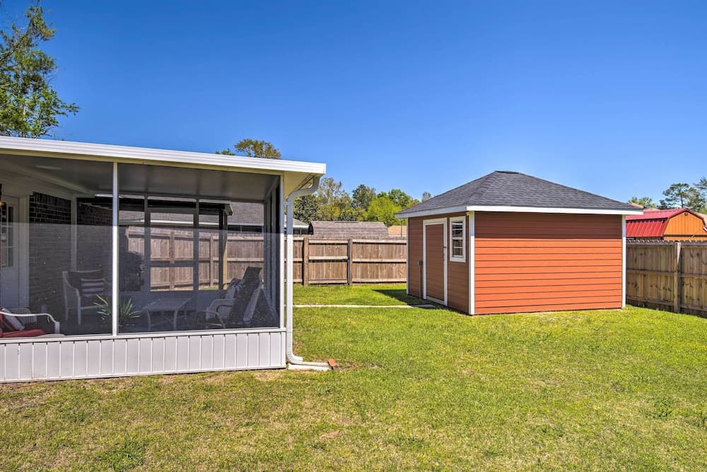 Foley Getaway w/ Fenced Yard - 13 Mi to Beaches!