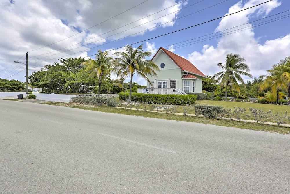 Lovely 'sea Dreams Villa' w/ Private Beach & Deck!