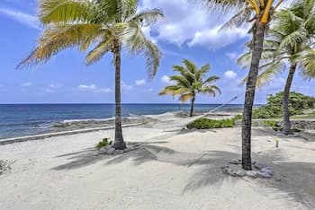 Lovely 'sea Dreams Villa' w/ Private Beach & Deck!