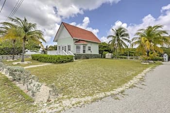 Lovely 'sea Dreams Villa' w/ Private Beach & Deck!