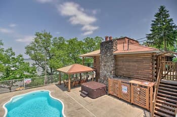 Lakefront Family Home w/ 2 Pools & Playground!