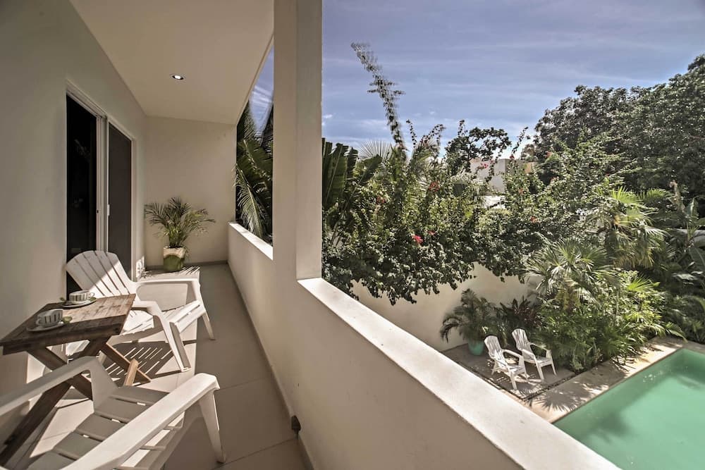 Casa Esmeralda w/ Pool Access & Furnished Patio!