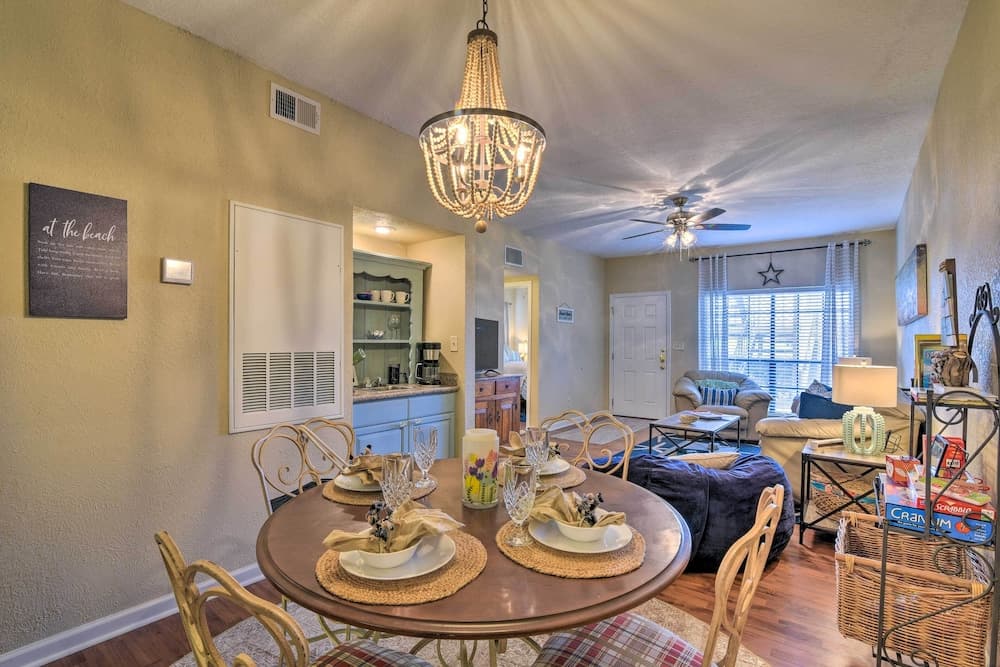 Galveston East End Condo w/ Pool < 1 Mi to Beach!