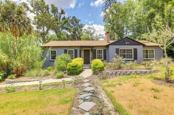 Cozy Gainesville Home ~ 1 Mi to University!